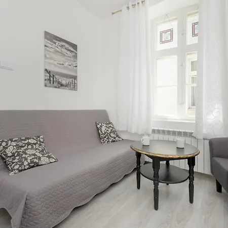 Daire Z Parkingiem Tylko 8 Minut Spaceru Od Morza By Renters *